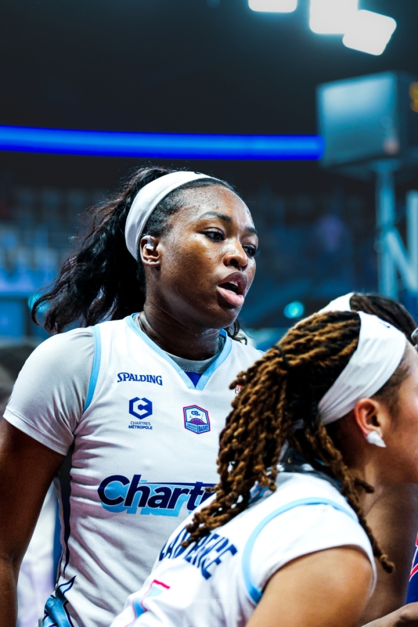 Les Bluelights stoppées à domicile par Landerneau