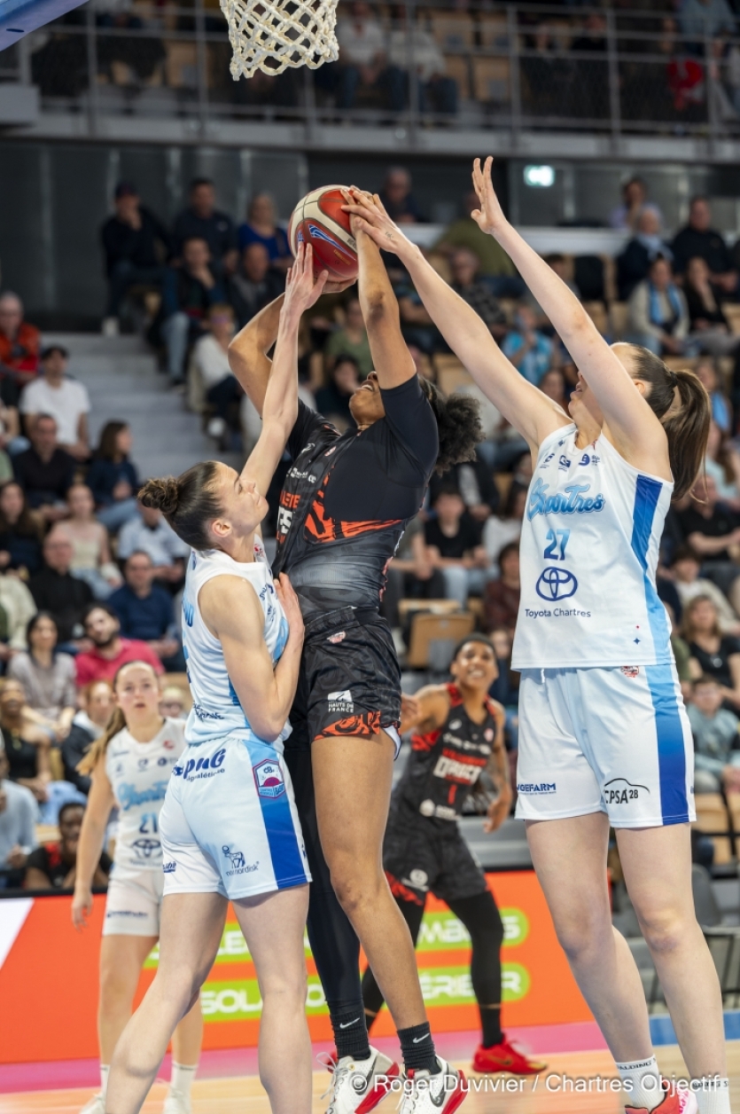 Un revers difficile, mais 3 500 voix derrière les Bluelights