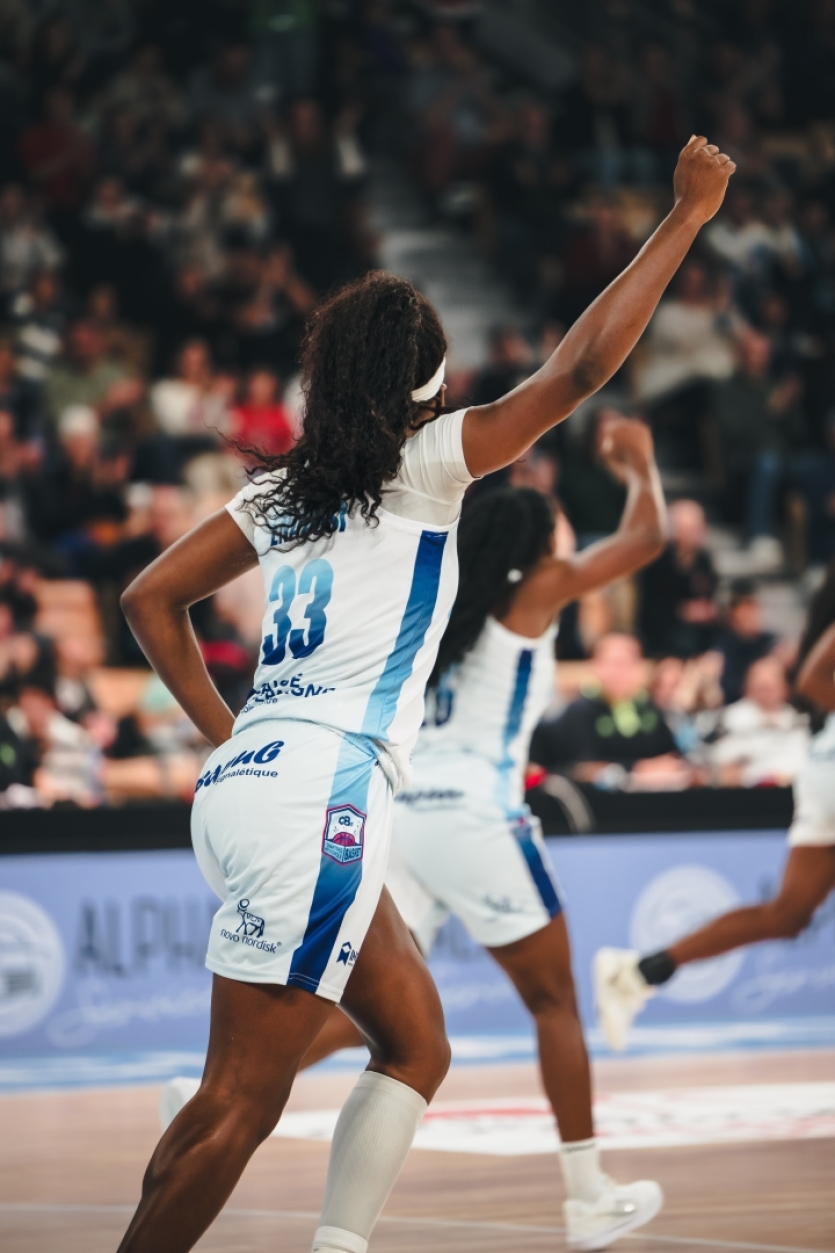 Nos Bluelights décrochent leur première victoire !